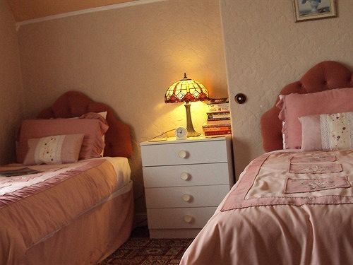 Hollins House 3* Harrogate